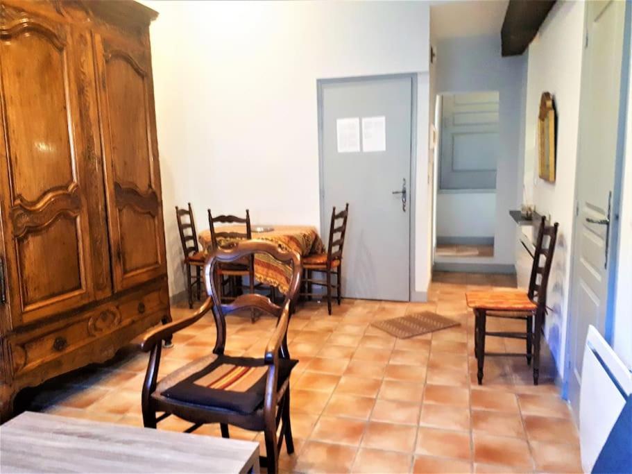 Le Nid Arlesien A Cote Du Musee Arlaten Apartment Екстериор снимка